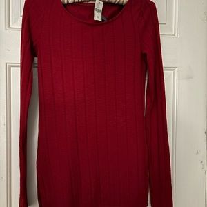 NWT Lightweight ribbed sweater with slits on the side. Perfect with leggings